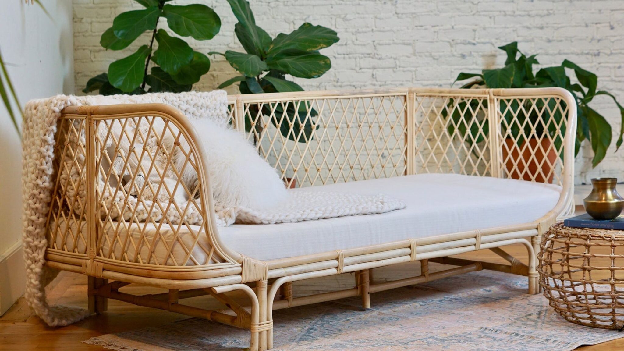 Wicker Vs Rattan What’s The Difference And Which One to Choose?