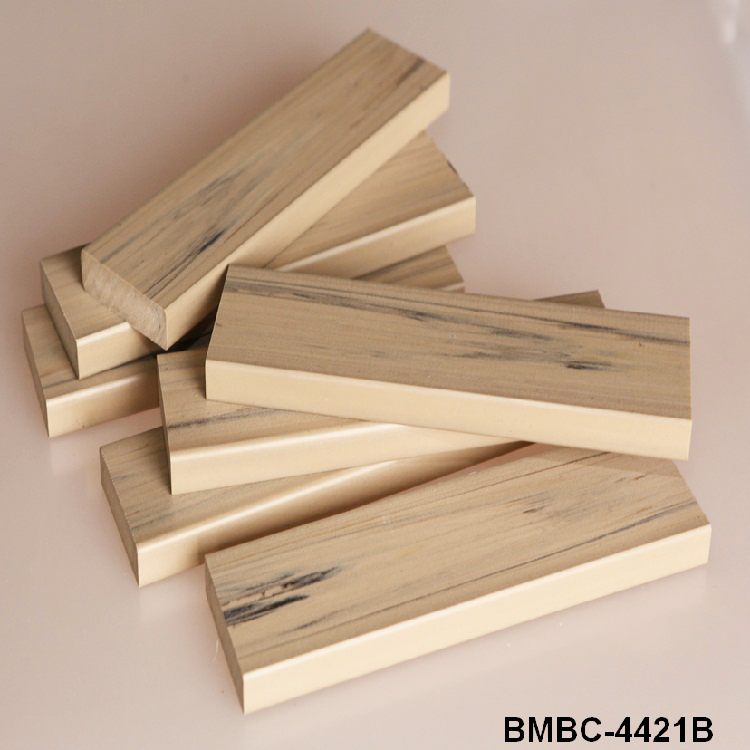 Wood like Grains of Plastic Lumber 1